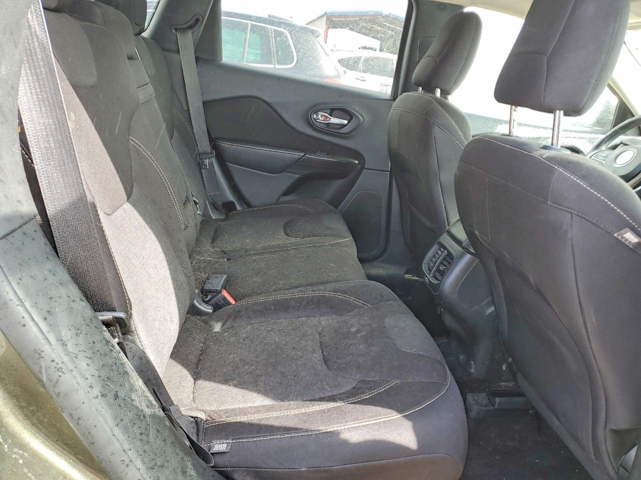 2015 JEEP CHEROKEE LATITUDE photo 10