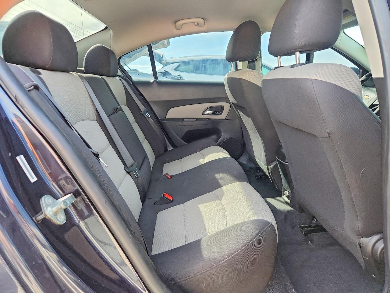 2014 CHEVROLET CRUZE LS photo 10