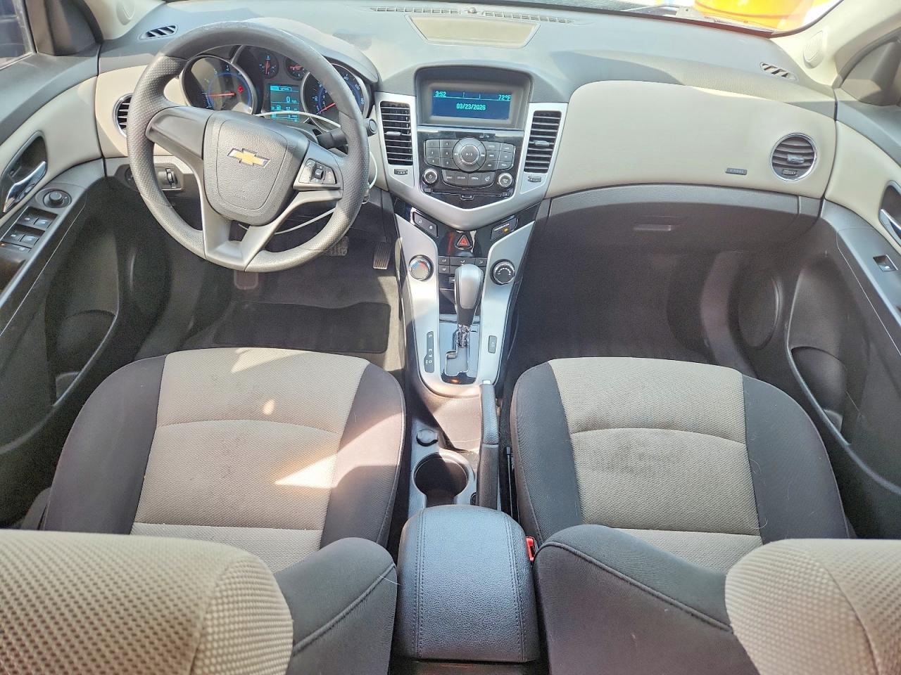 2014 CHEVROLET CRUZE LS photo 8