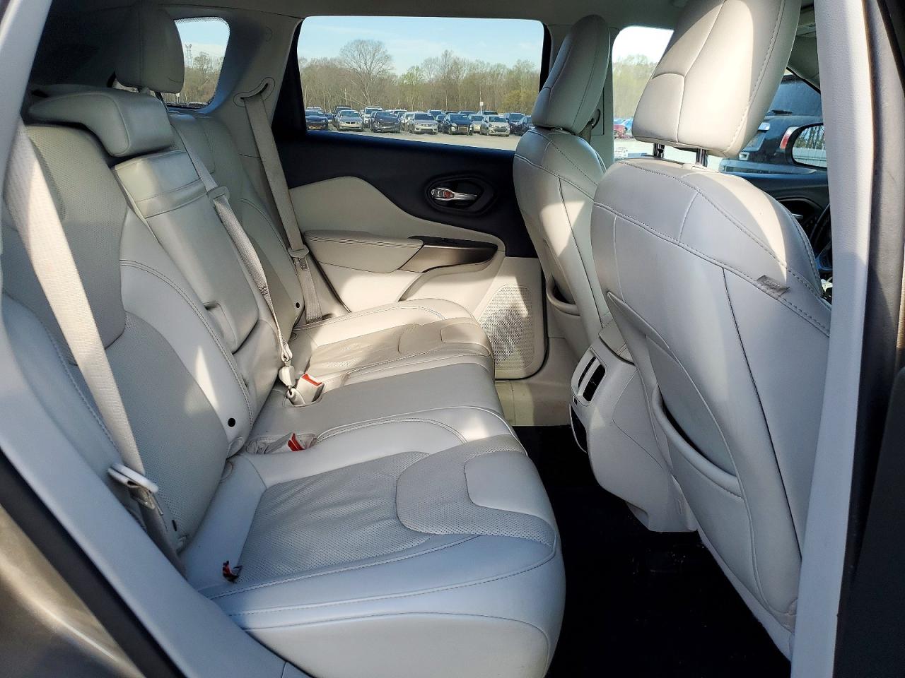 2019 JEEP CHEROKEE LIMITED photo 28