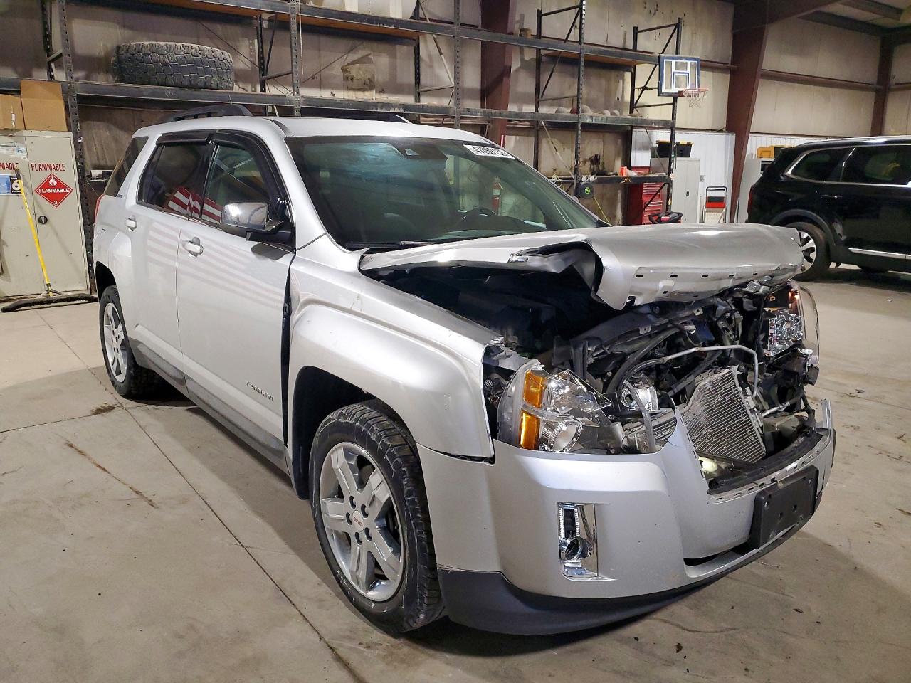 2013 GMC TERRAIN SLT photo 4