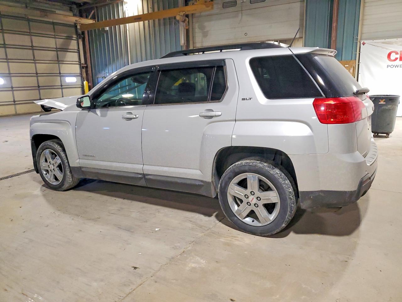2013 GMC TERRAIN SLT photo 2