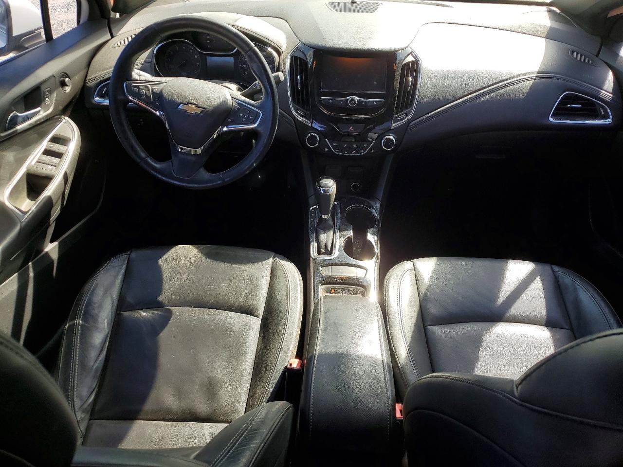 2017 CHEVROLET CRUZE PREMIER photo 8