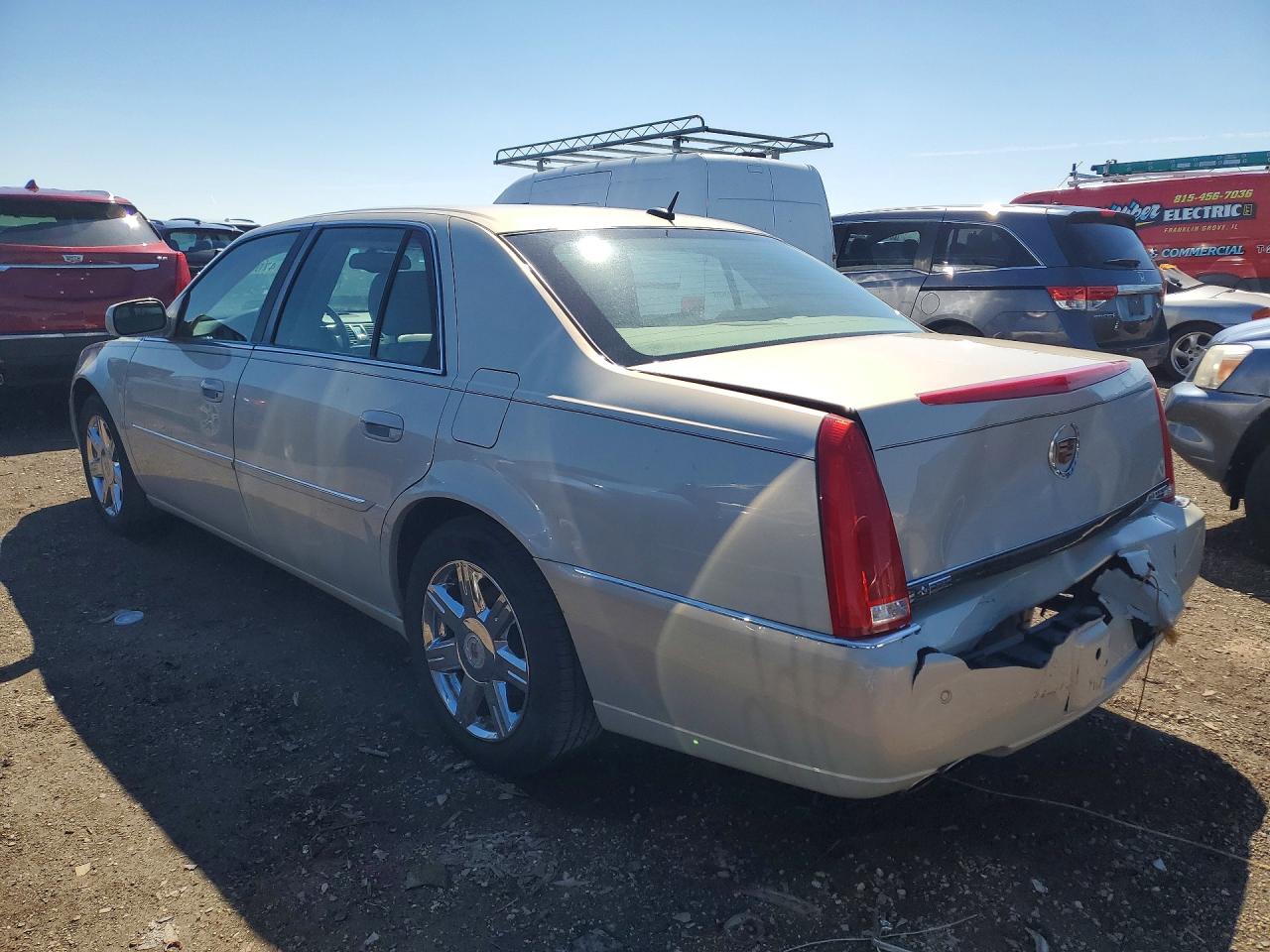 2007 CADILLAC DTS photo 3