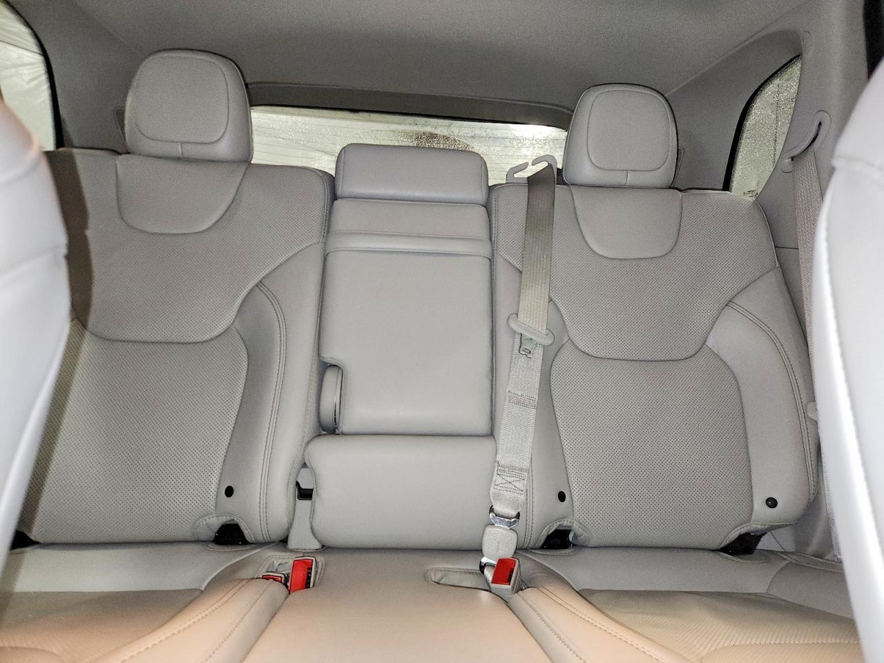 2019 JEEP CHEROKEE LIMITED photo 19