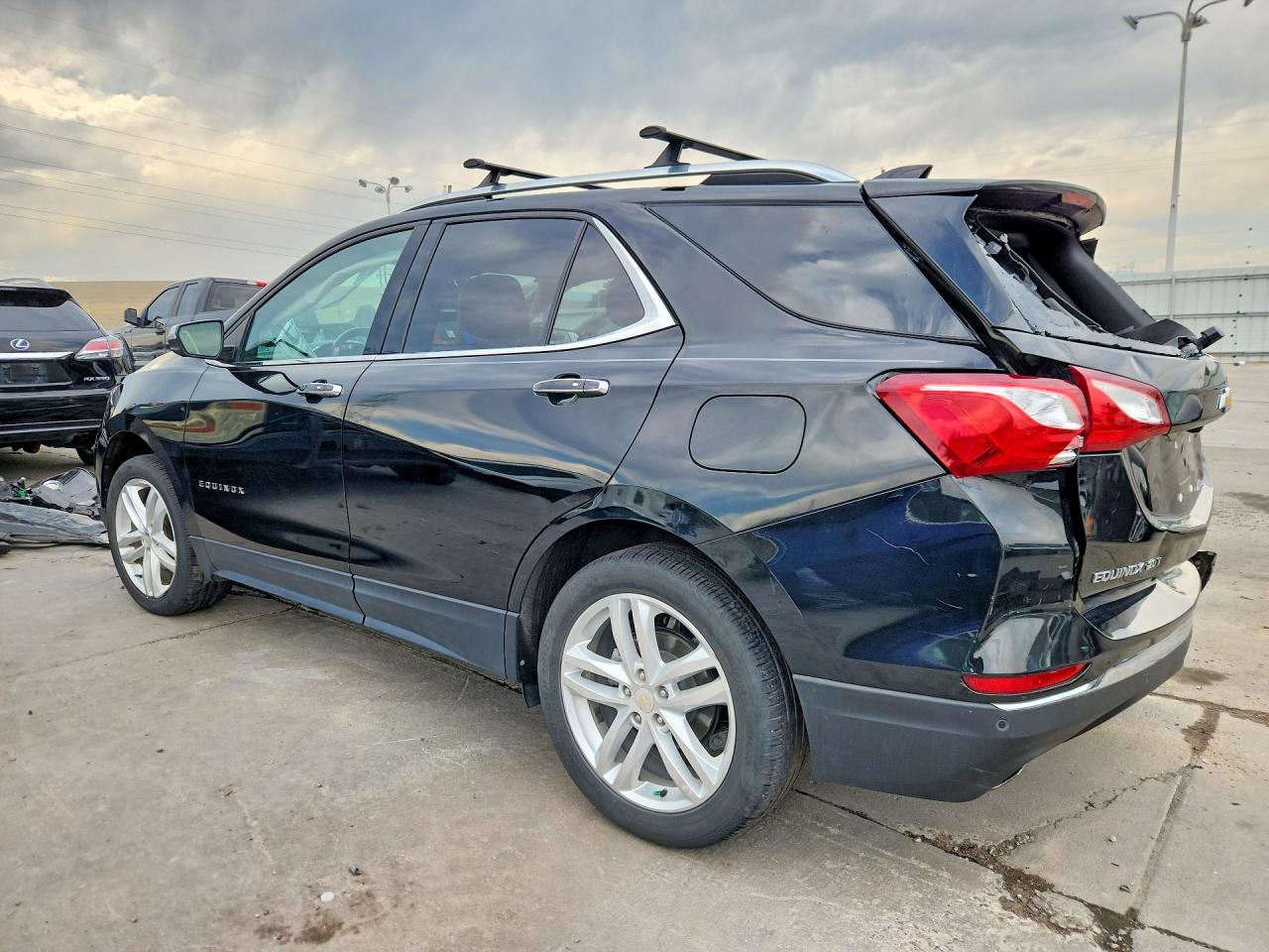 2019 CHEVROLET EQUINOX PREMIER photo 4