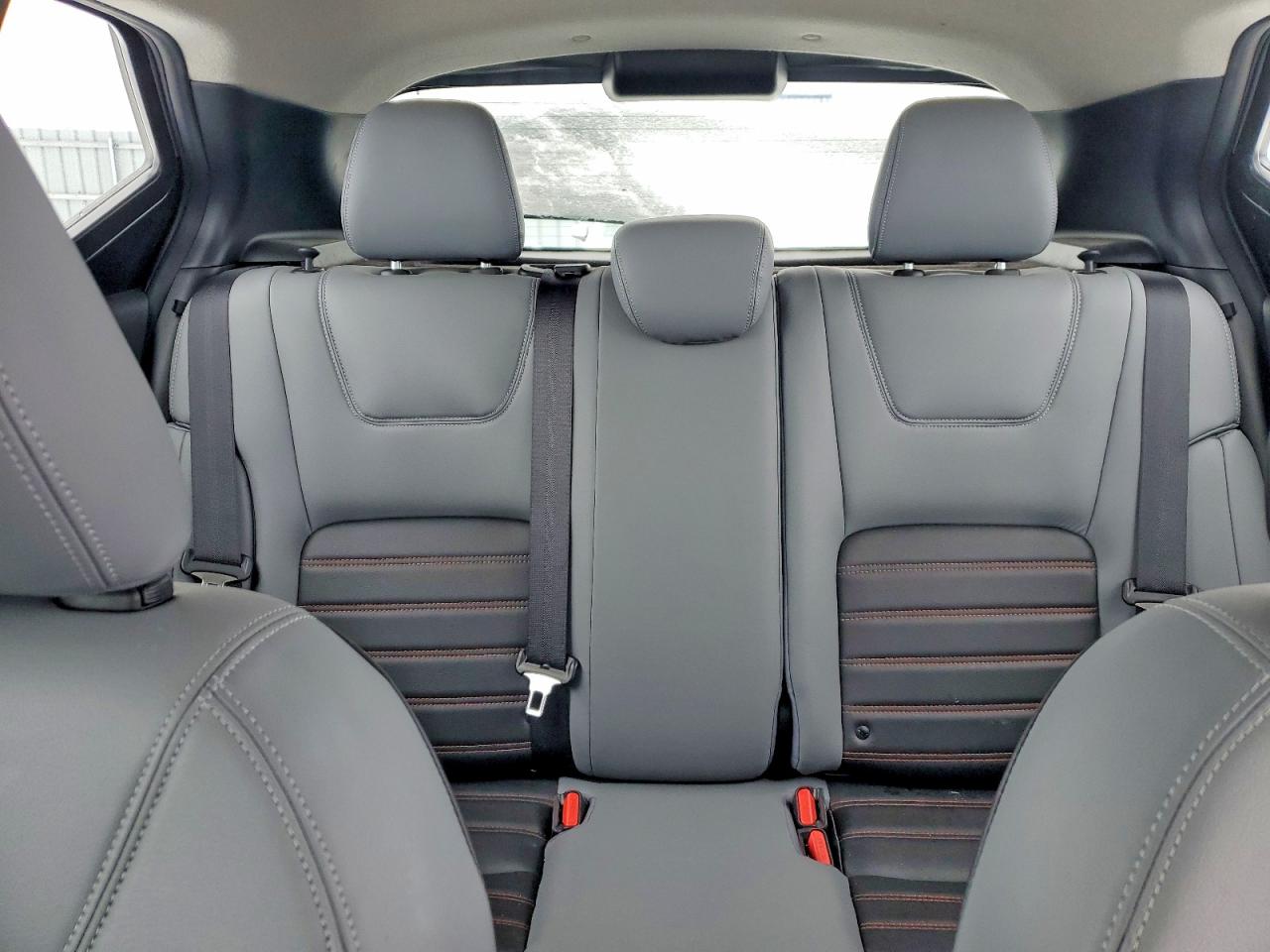 2021 NISSAN KICKS SR photo 10