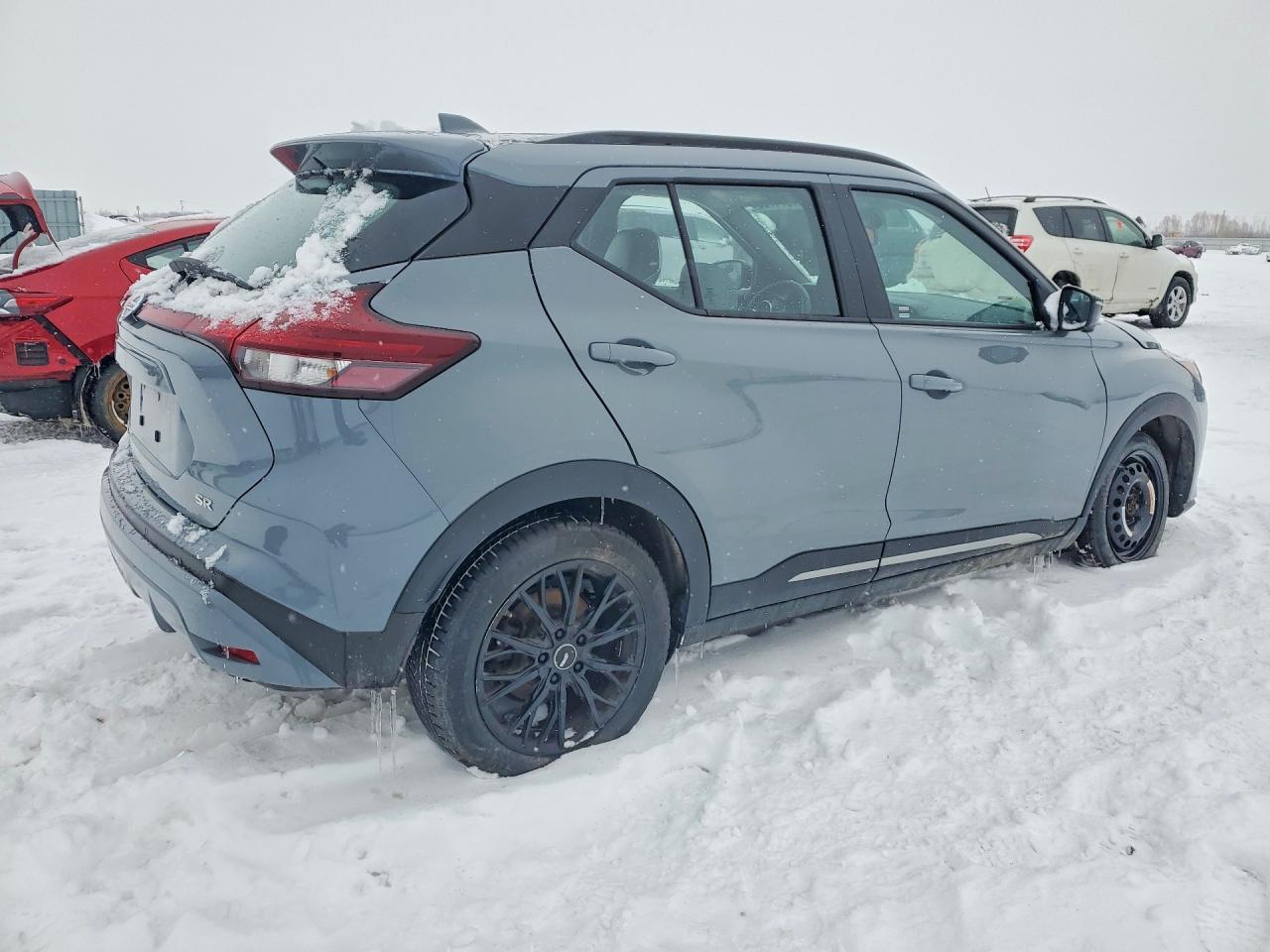 2021 NISSAN KICKS SR photo 3