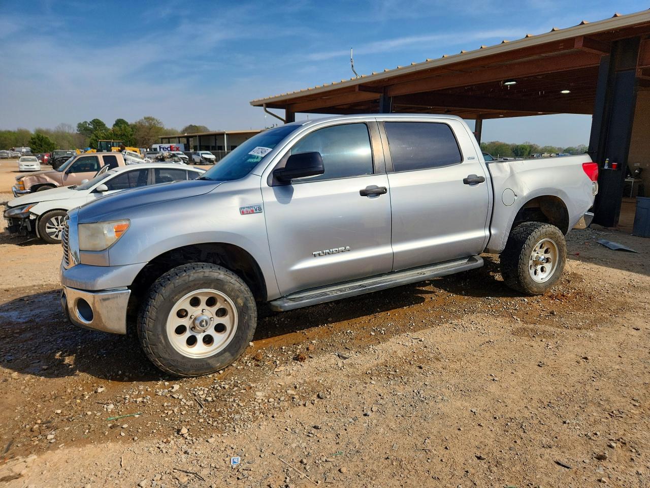 2011 TOYOTA TUNDRA