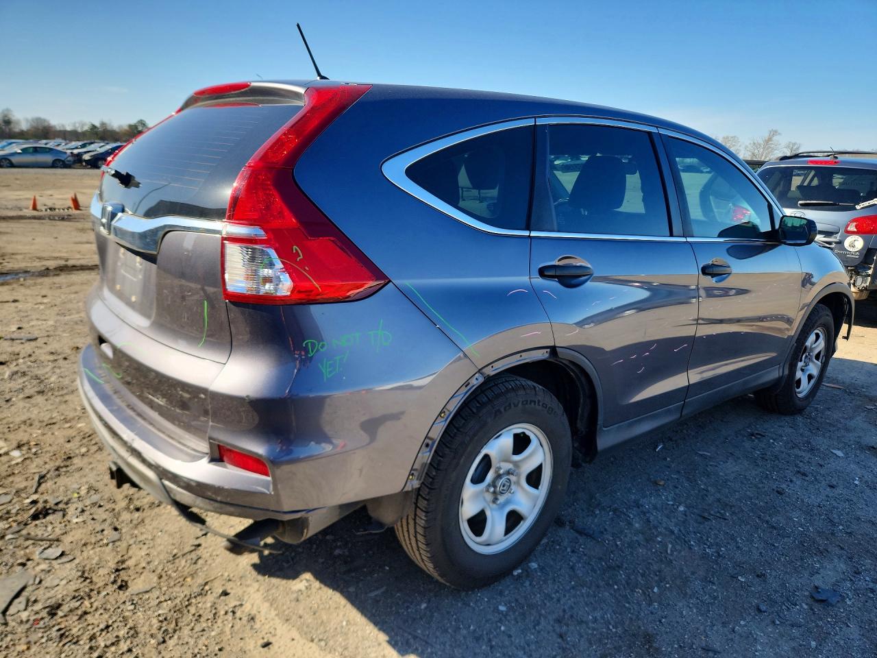 2016 HONDA CR-V LX photo 5