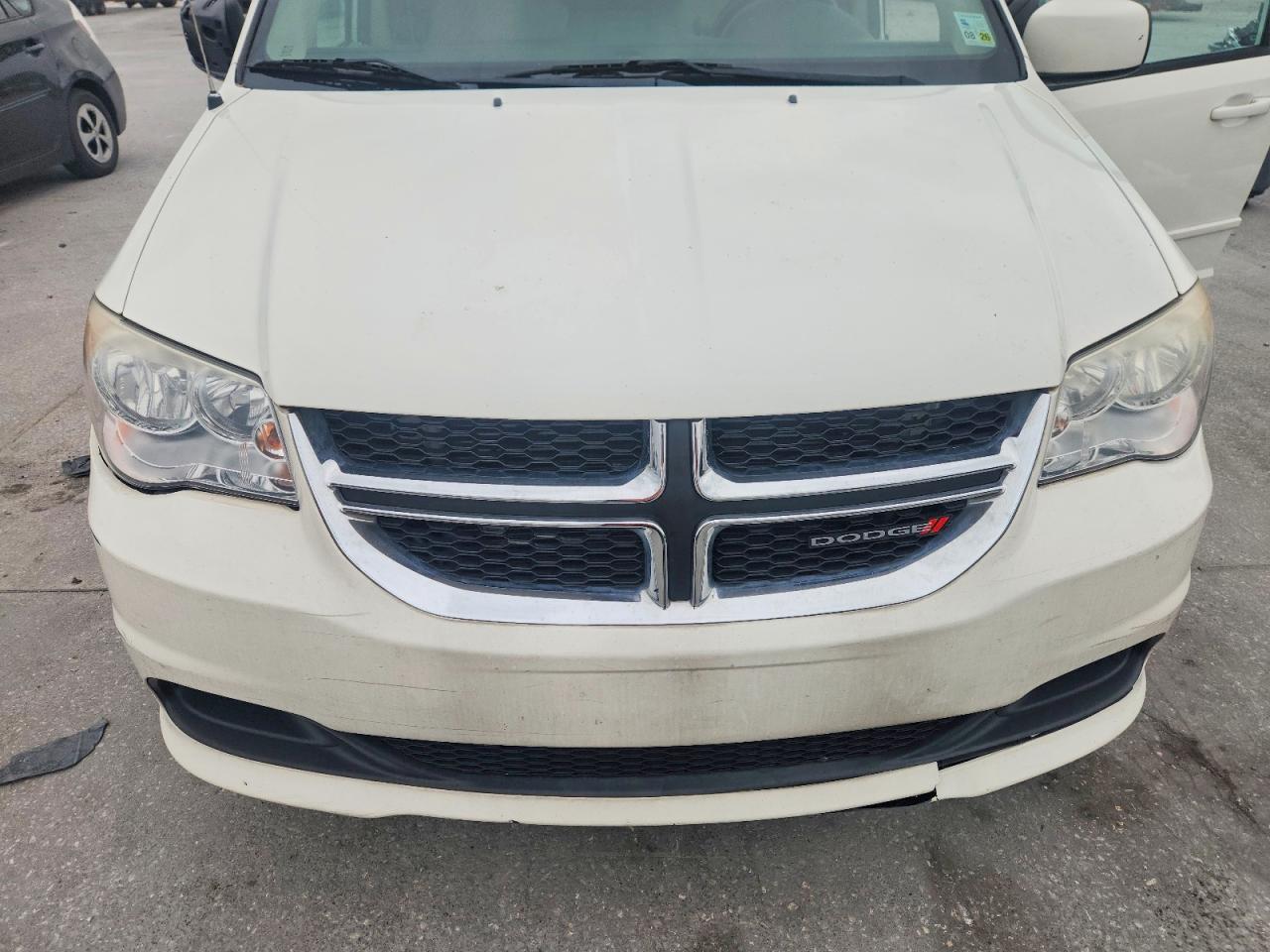 2013 DODGE GRAND CARAVAN SXT photo 12