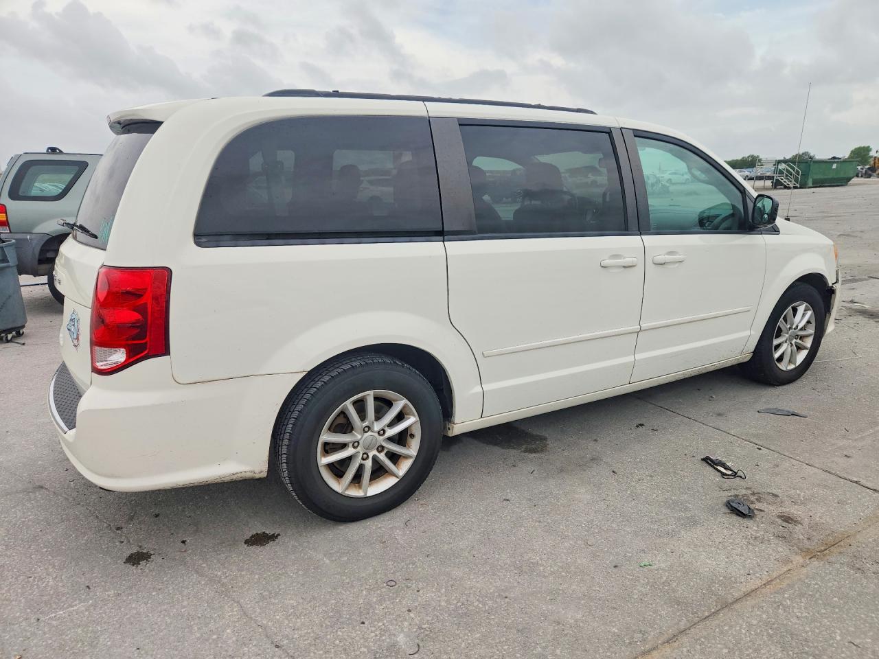 2013 DODGE GRAND CARAVAN SXT photo 3
