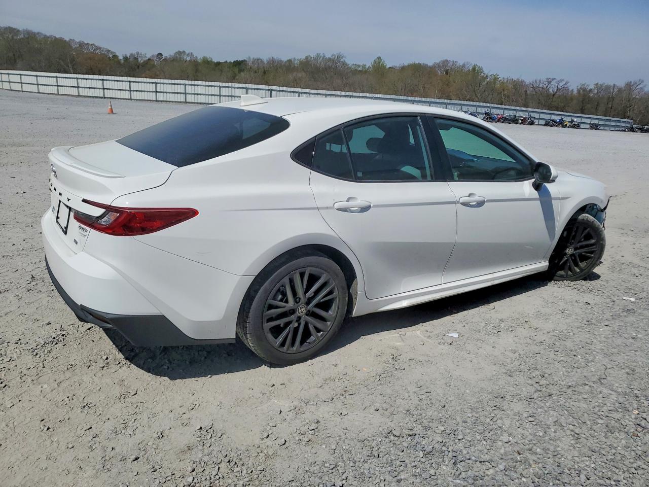 2025 TOYOTA CAMRY SE photo 5