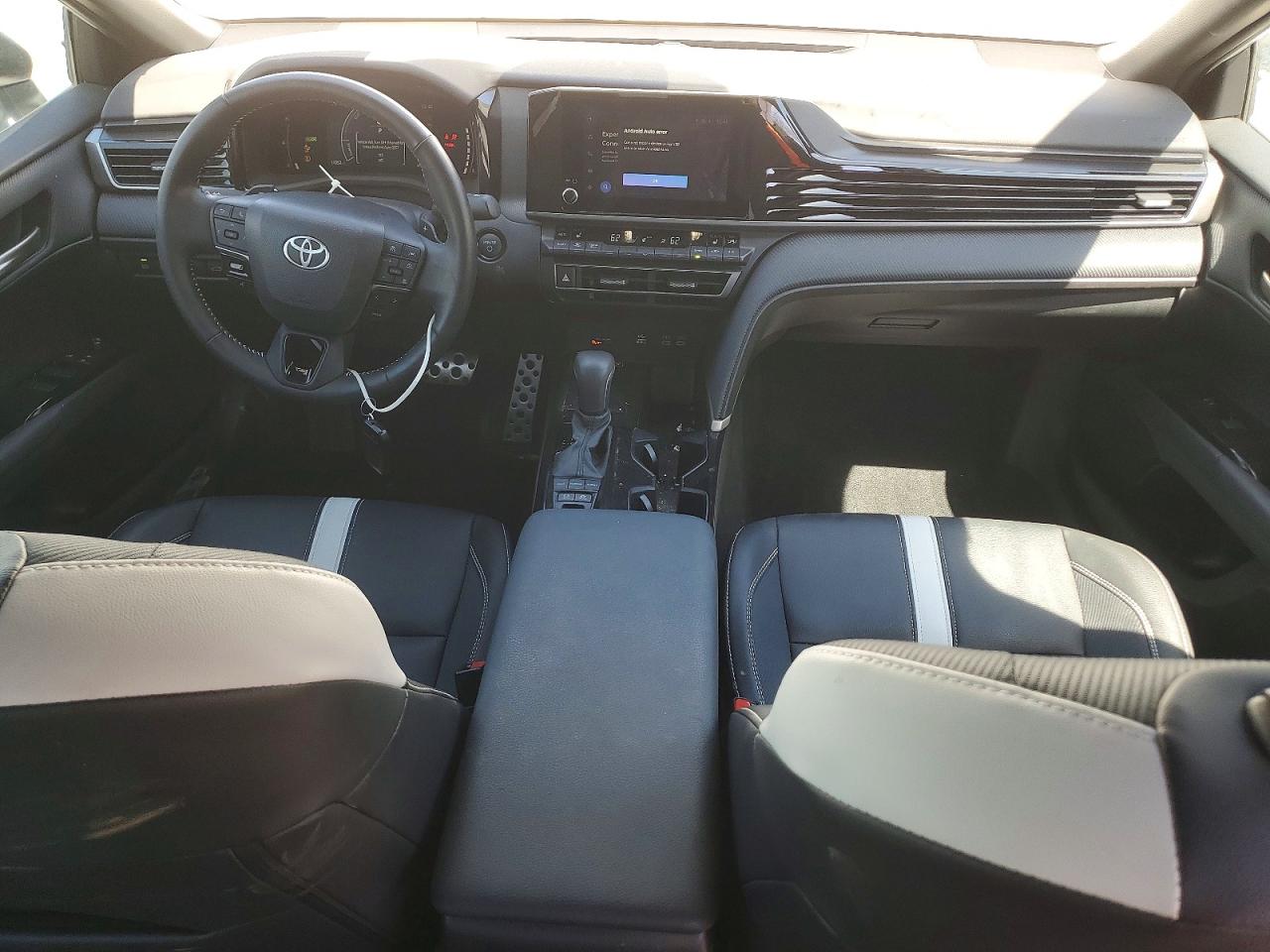 2025 TOYOTA CAMRY SE photo 15