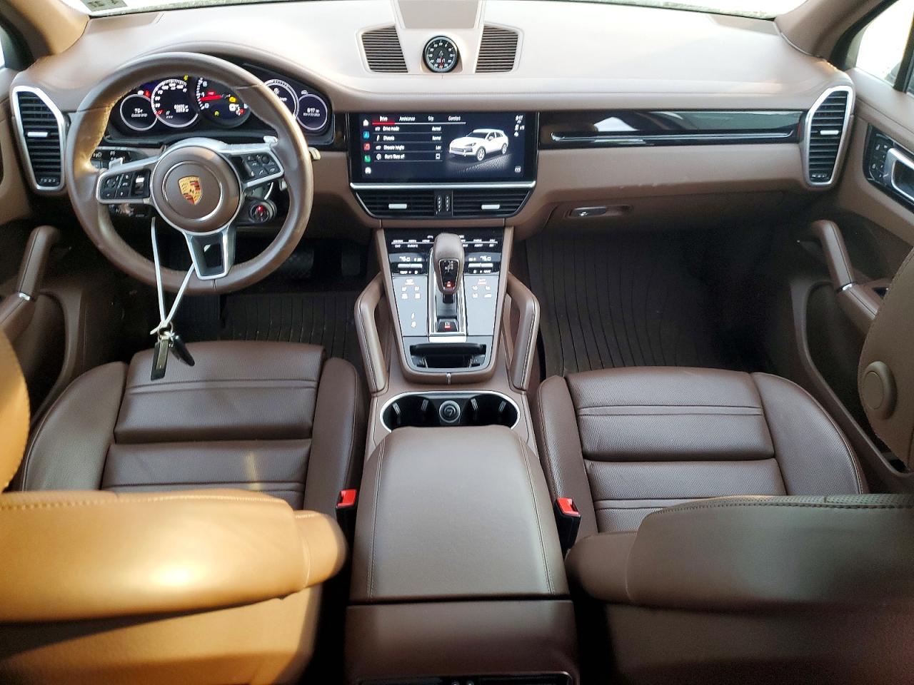 2022 PORSCHE CAYENNE photo 15