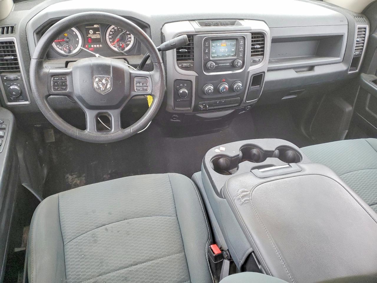 2014 RAM 1500 ST photo 8