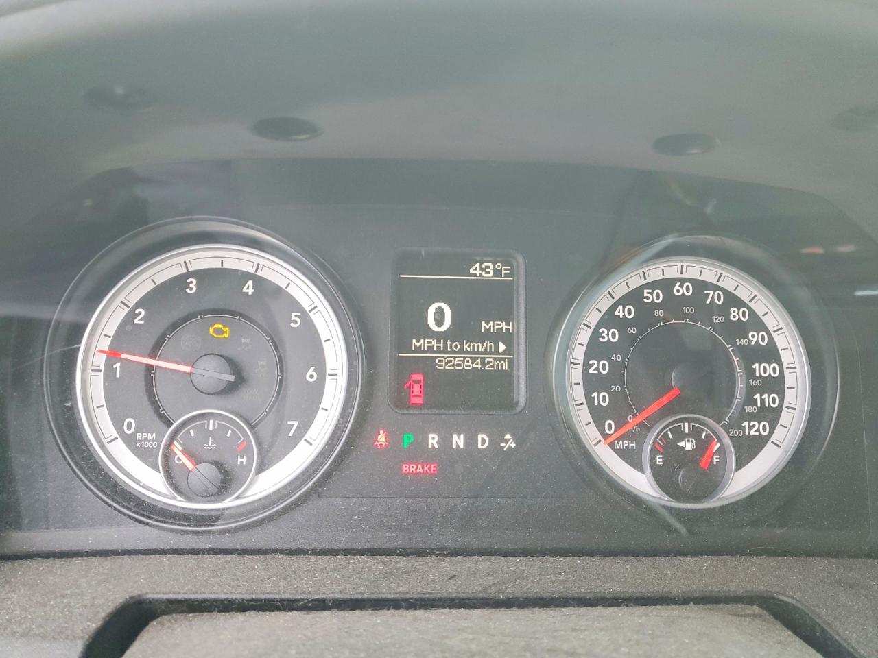 2014 RAM 1500 ST photo 9