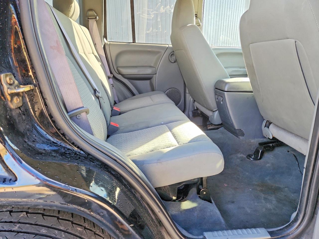 2005 JEEP LIBERTY RENEGADE photo 11