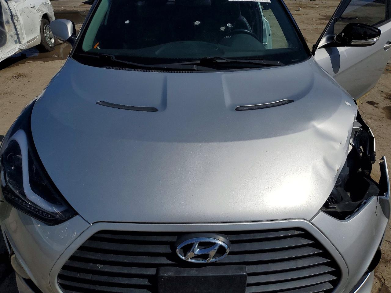2015 HYUNDAI VELOSTER TURBO photo 11