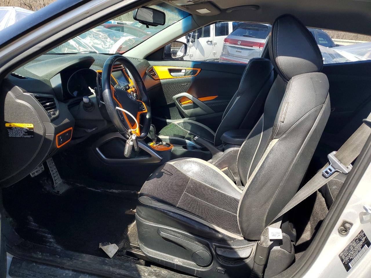 2015 HYUNDAI VELOSTER TURBO photo 7