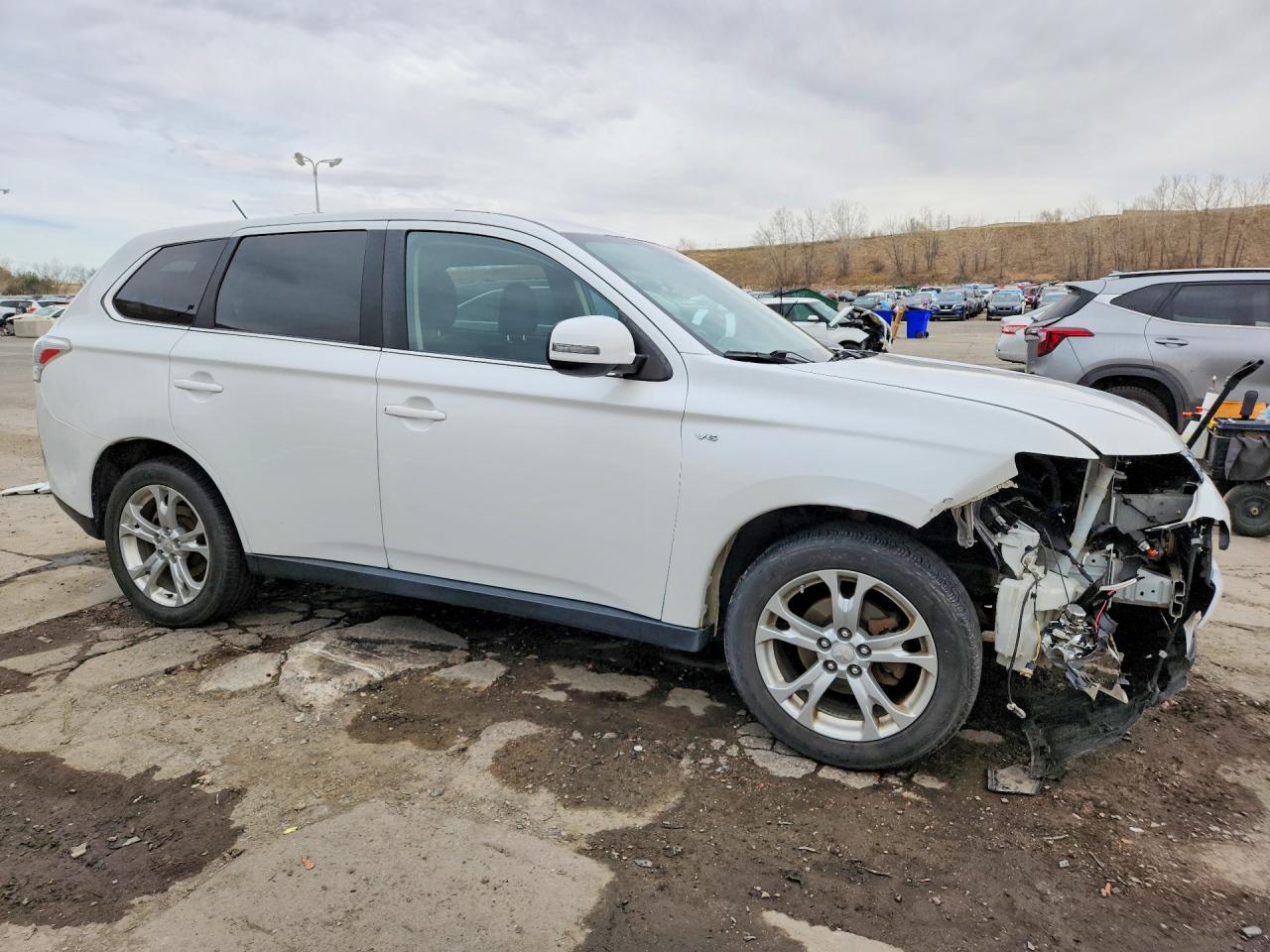 2014 MITSUBISHI OUTLANDER GT photo 7