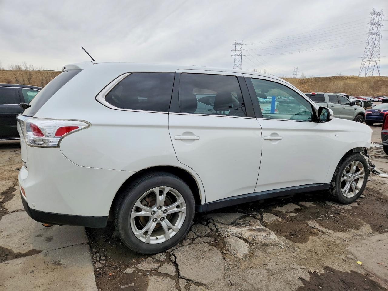 2014 MITSUBISHI OUTLANDER GT photo 5