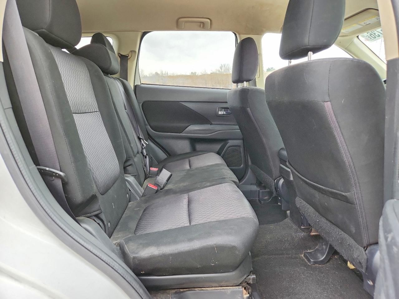 2014 MITSUBISHI OUTLANDER GT photo 21