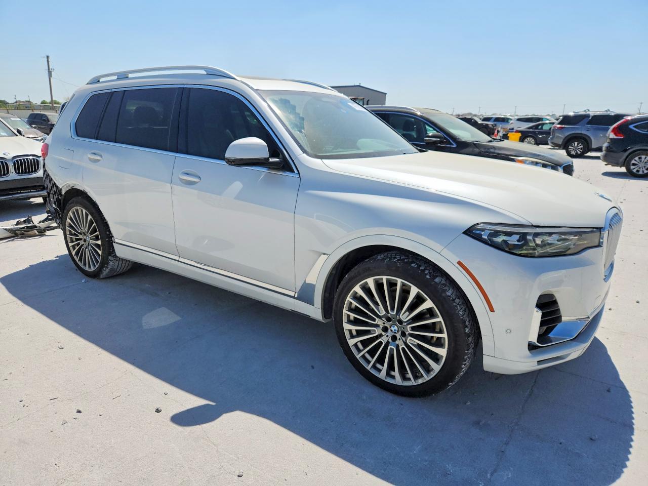 2020 BMW X7 XDRIVE40I photo 4