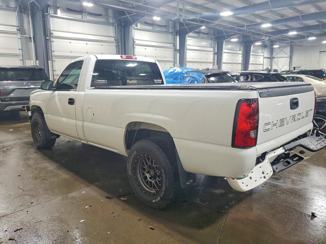 2006 CHEVROLET SILVERADO K1500 photo 2