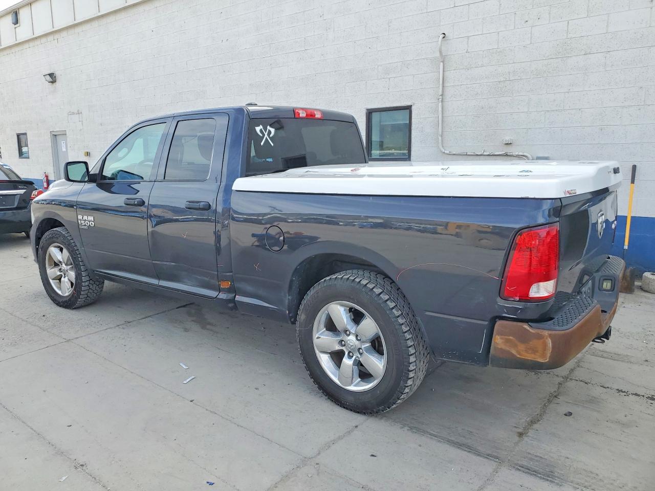 2019 RAM 1500 CLASSIC TRADESMAN photo 3