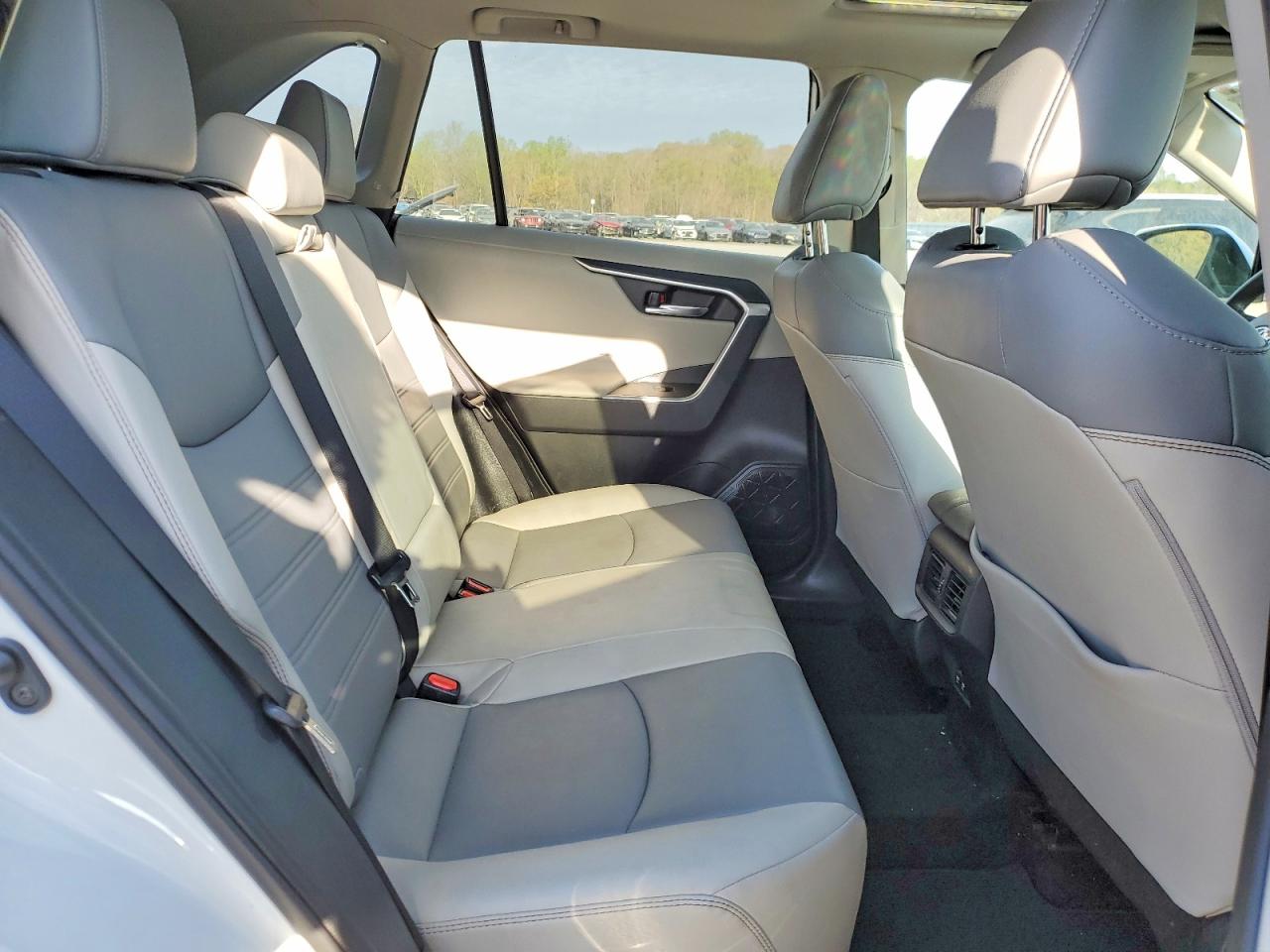 2019 TOYOTA RAV4 XLE PREMIUM photo 10
