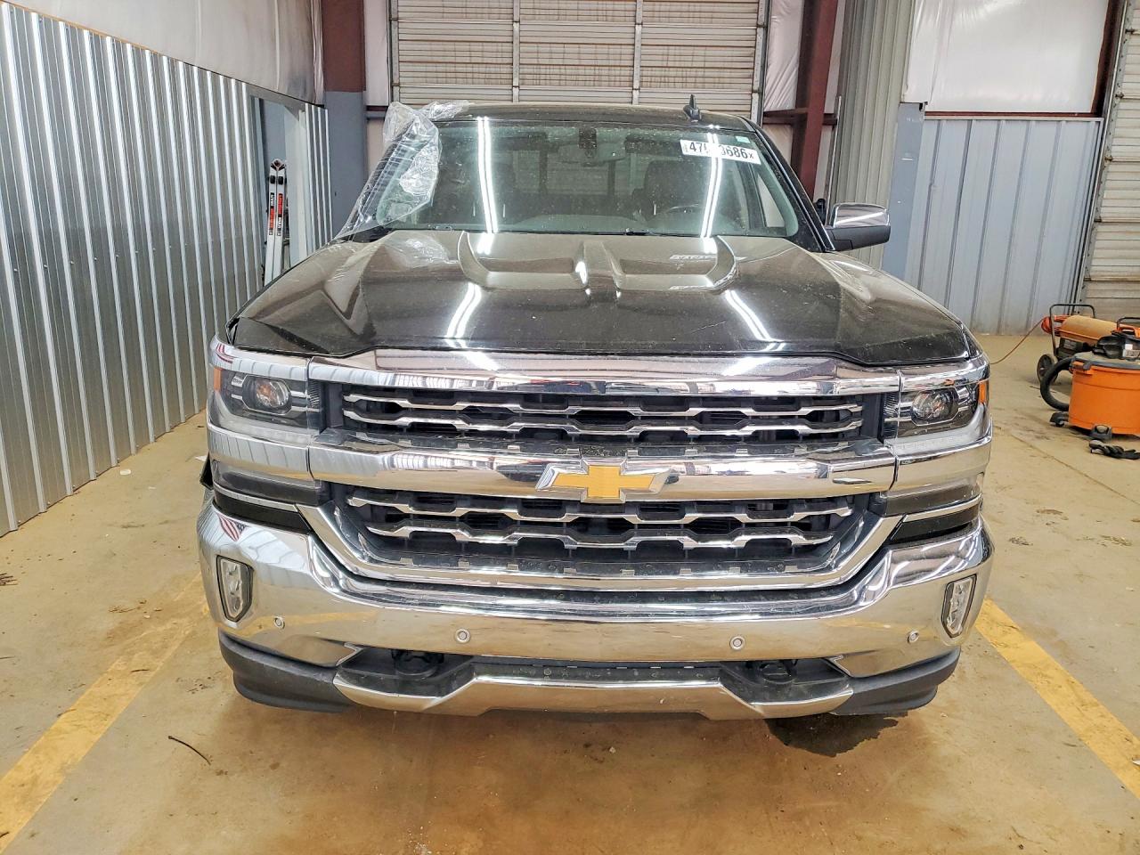 2017 CHEVROLET SILVERADO K1500 LTZ photo 5