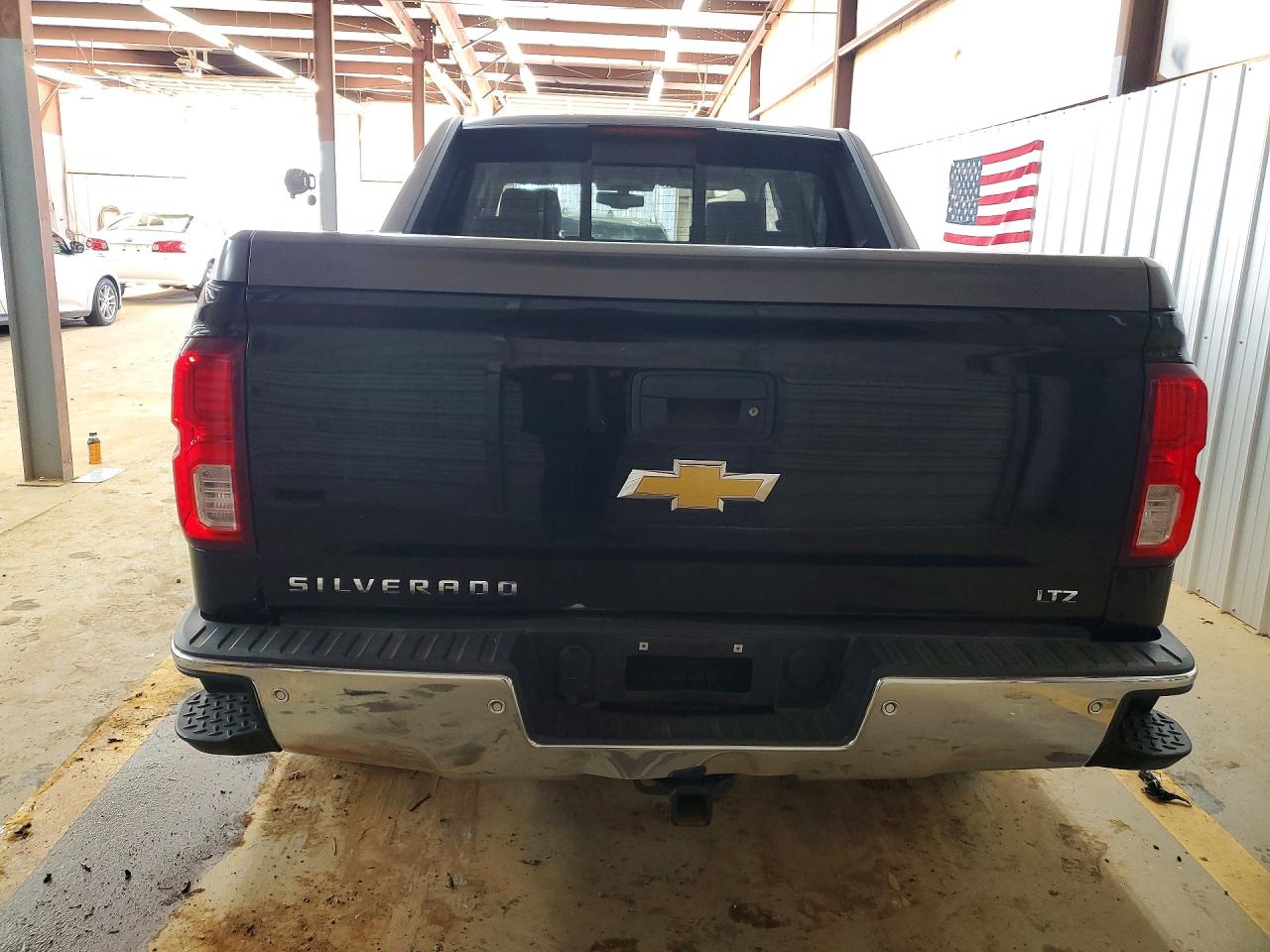 2017 CHEVROLET SILVERADO K1500 LTZ photo 6