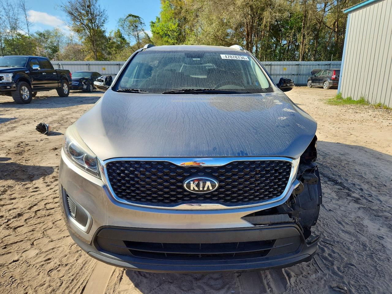 2017 KIA SORENTO LX photo 5
