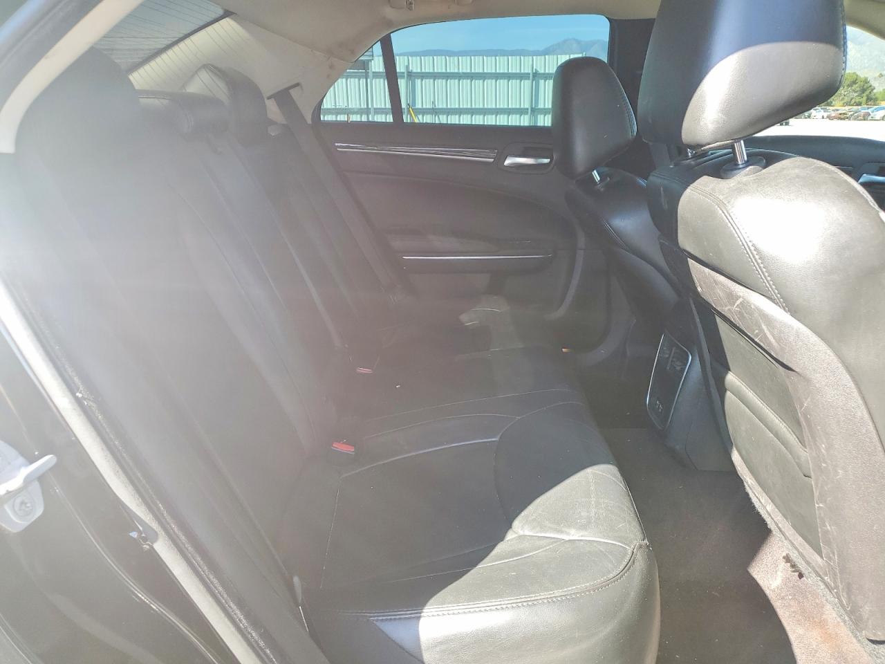 2016 CHRYSLER 300 LIMITED photo 10