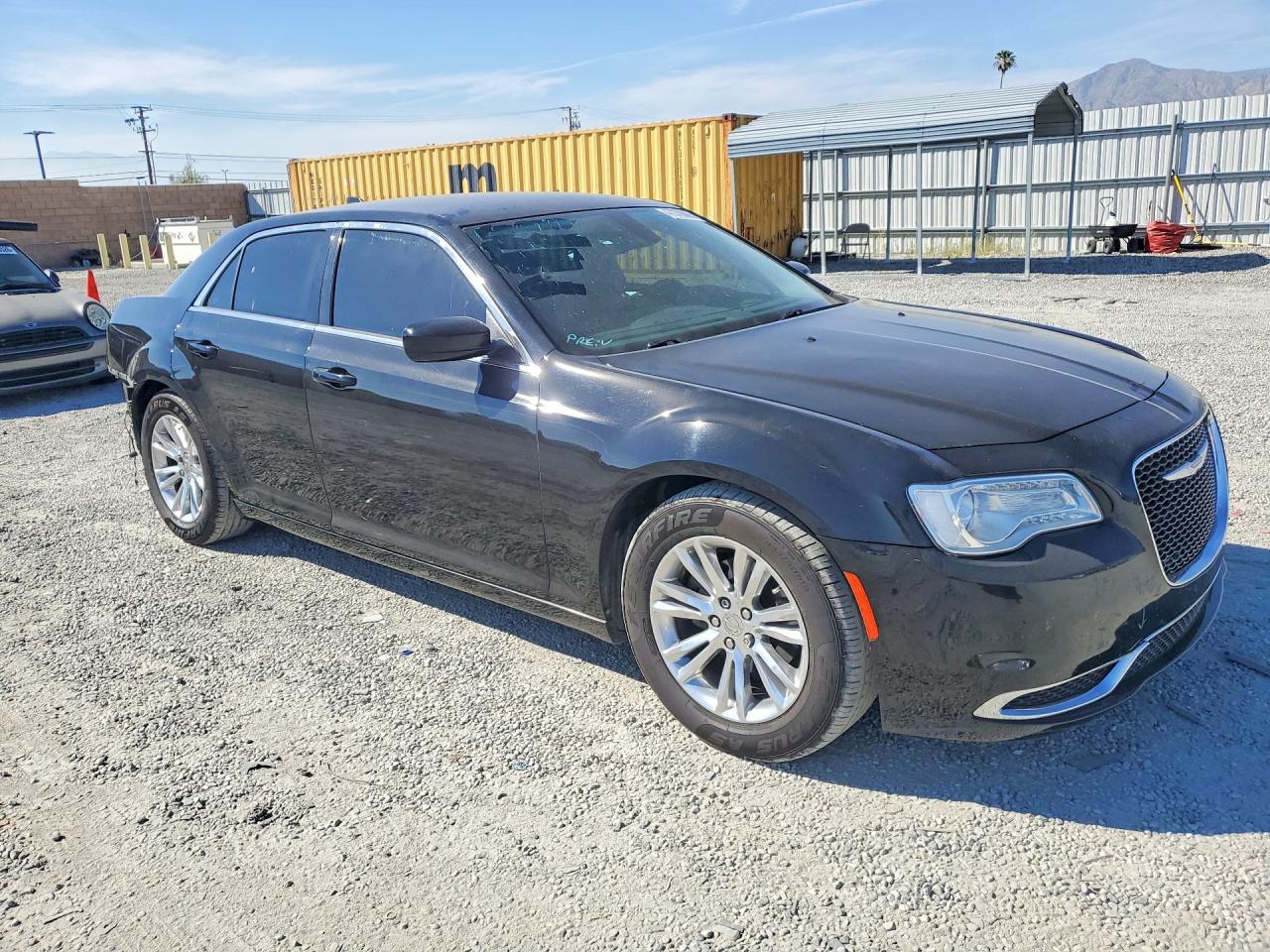 2016 CHRYSLER 300 LIMITED photo 4