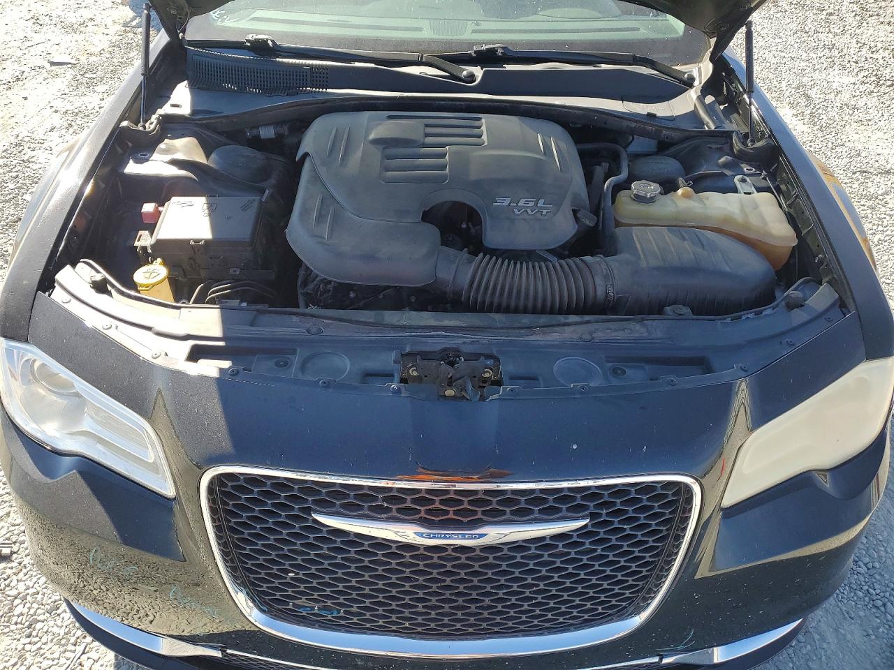 2016 CHRYSLER 300 LIMITED photo 11