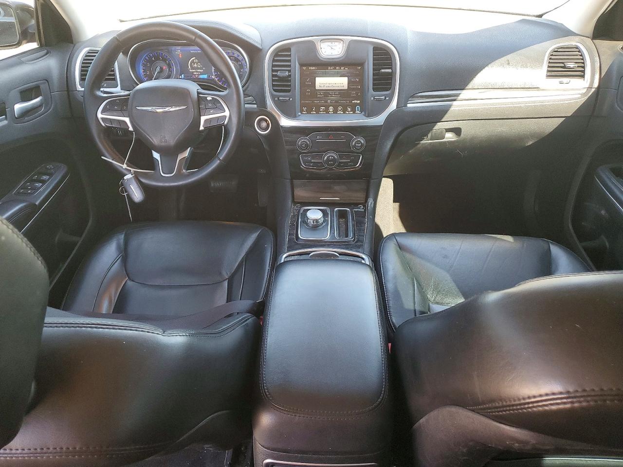 2016 CHRYSLER 300 LIMITED photo 8
