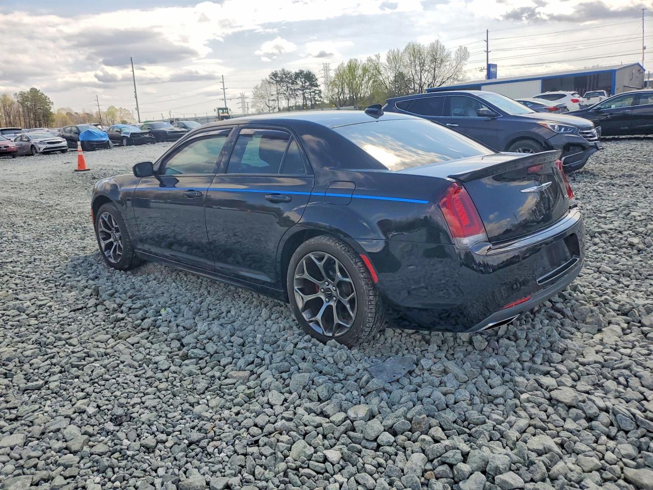 2018 CHRYSLER 300 S photo 4