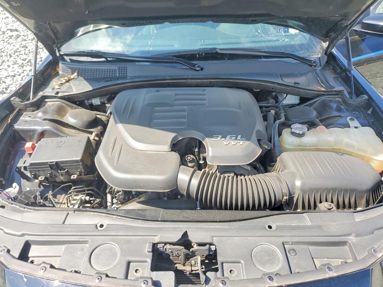 2018 CHRYSLER 300 S photo 31