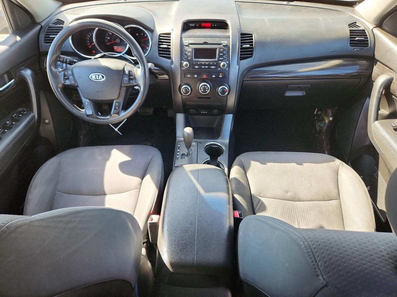 2013 KIA SORENTO LX photo 8