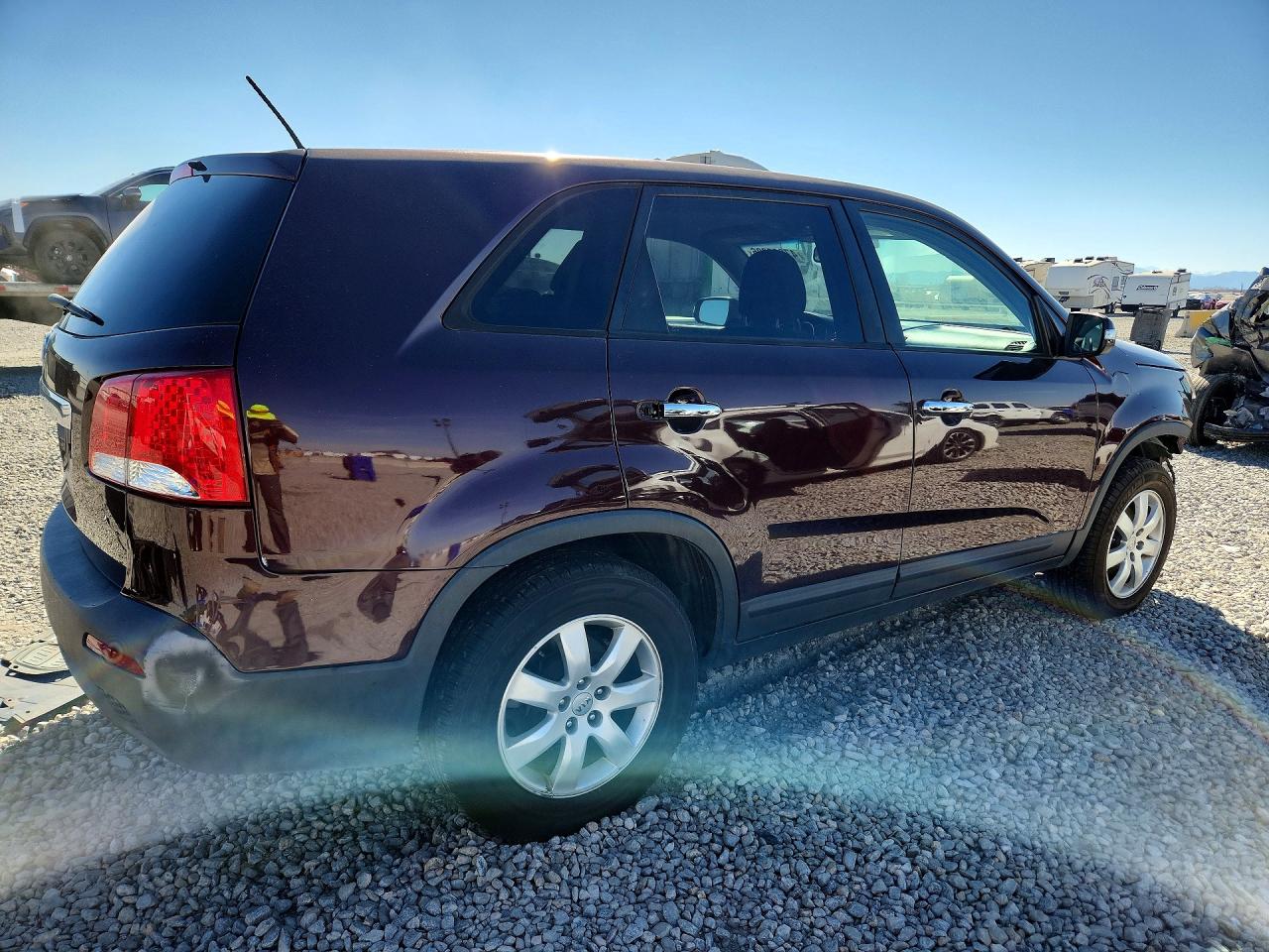 2013 KIA SORENTO LX photo 3