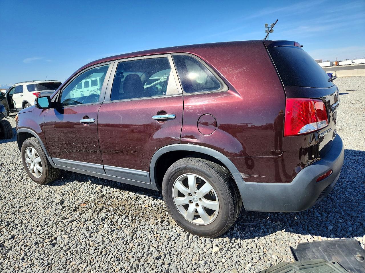 2013 KIA SORENTO LX photo 2