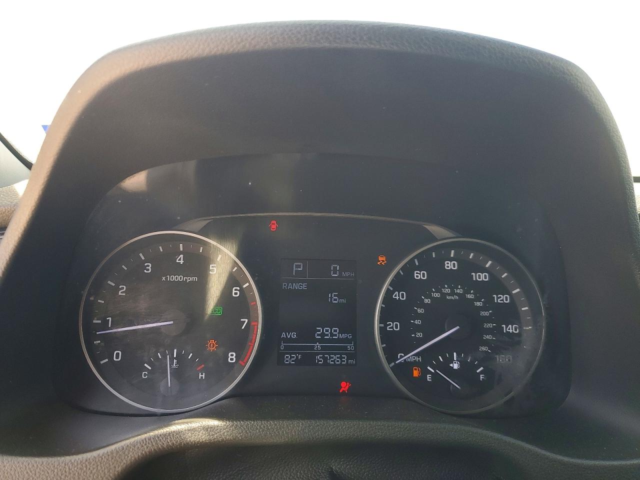 2017 HYUNDAI ELANTRA SE photo 9