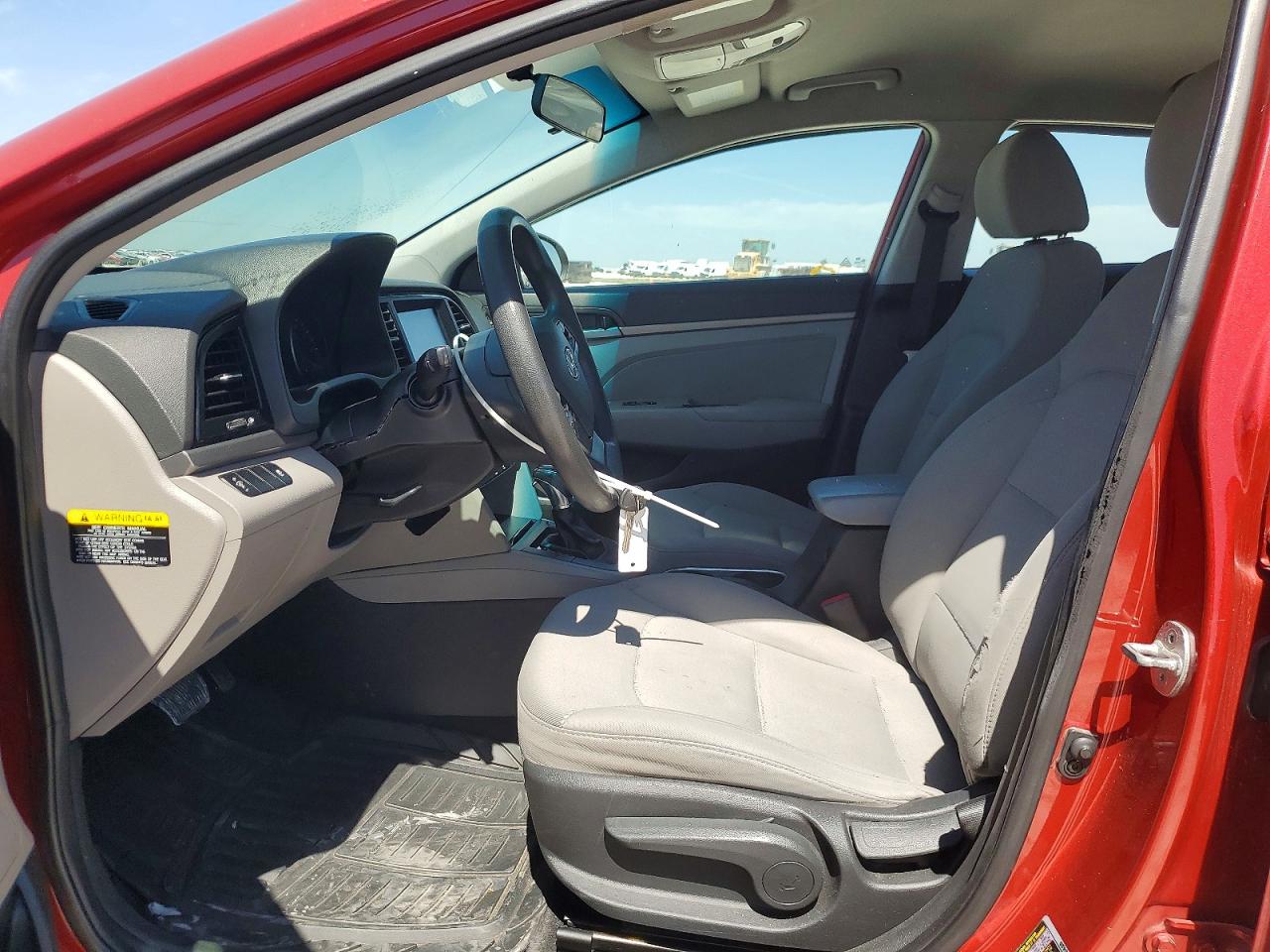 2017 HYUNDAI ELANTRA SE photo 7