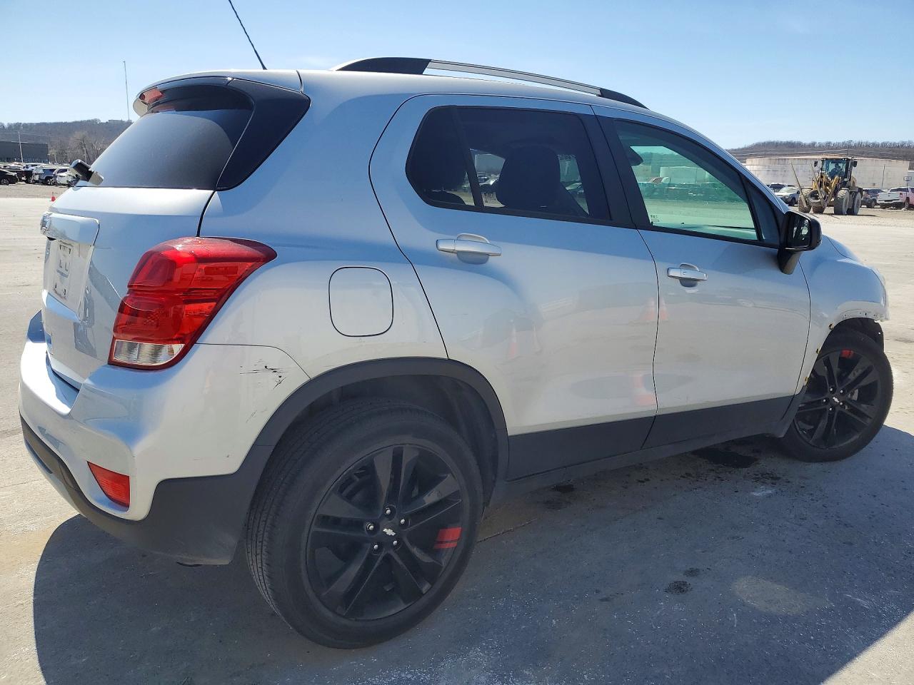 2022 CHEVROLET TRAX 1LT photo 5