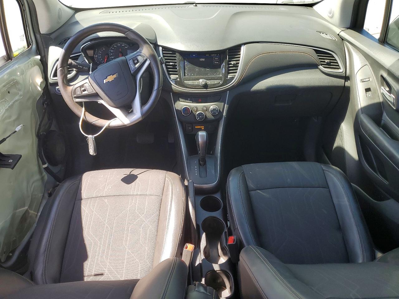 2022 CHEVROLET TRAX 1LT photo 15
