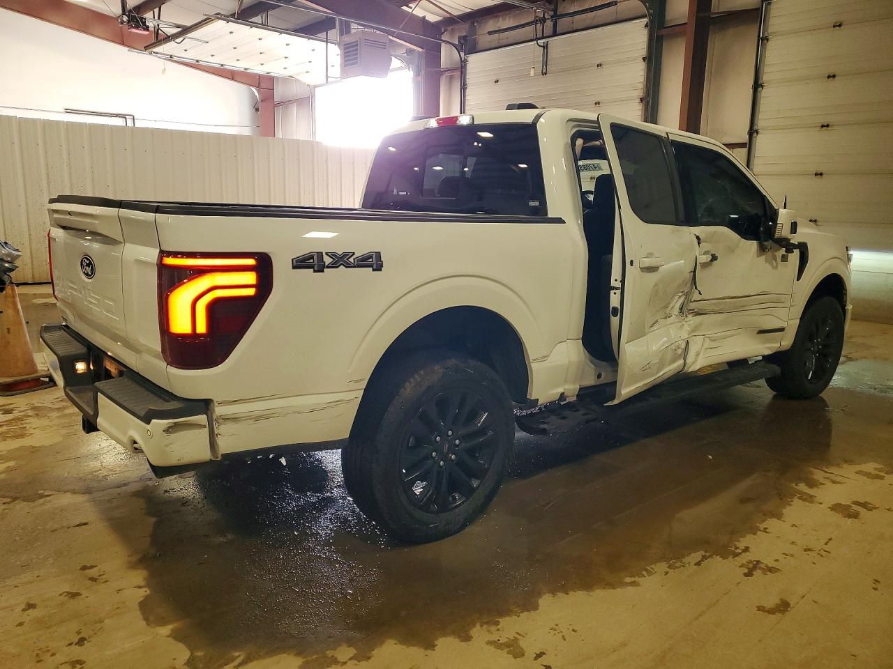 2025 FORD F150 LARIAT photo 5