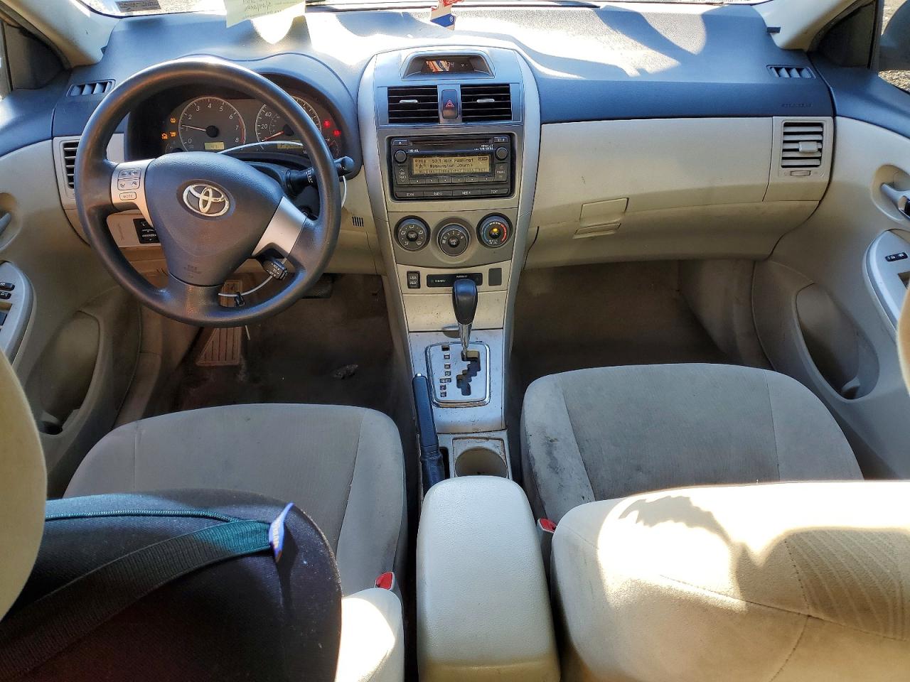 2012 TOYOTA COROLLA photo 15
