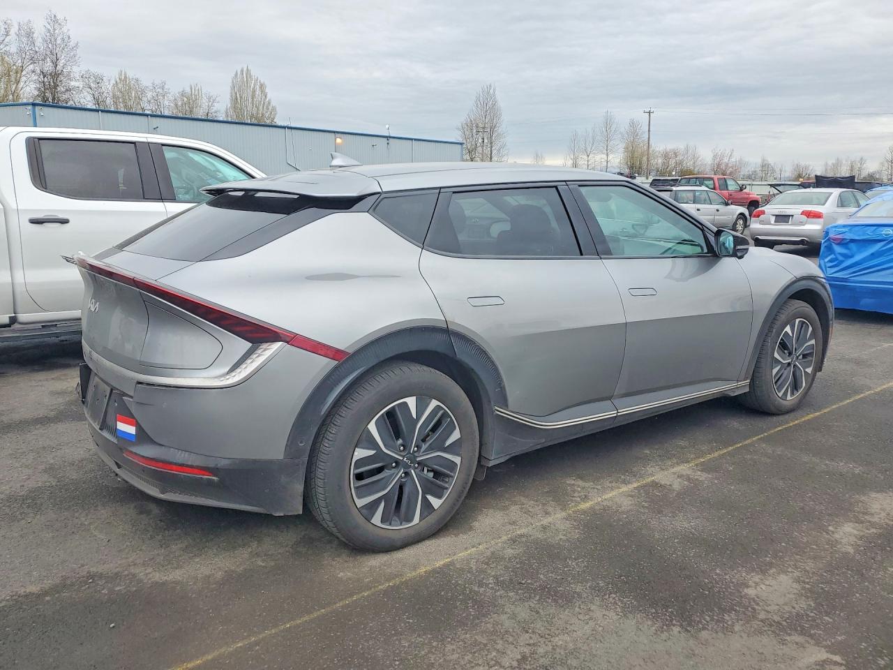 2024 KIA EV6 WIND photo 3